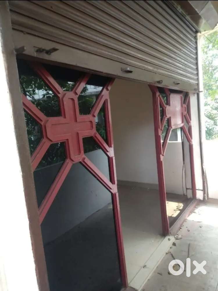 shop(250 sqft) for rent