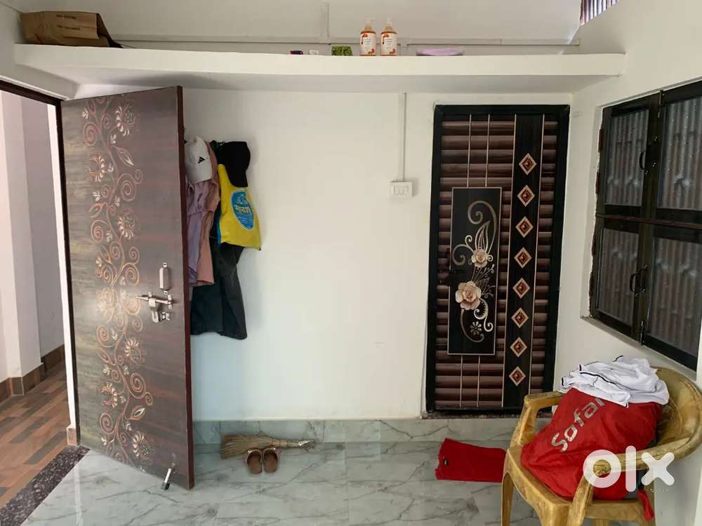 Need room partner male only students nd bachelor