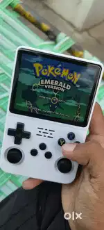 handheld game console R36s Linux based