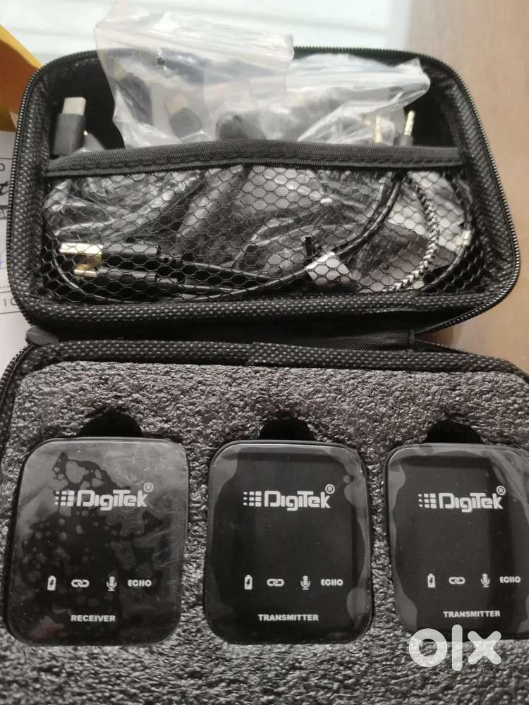 Digitek 2 transmitter and 1receiever wireless microphone system