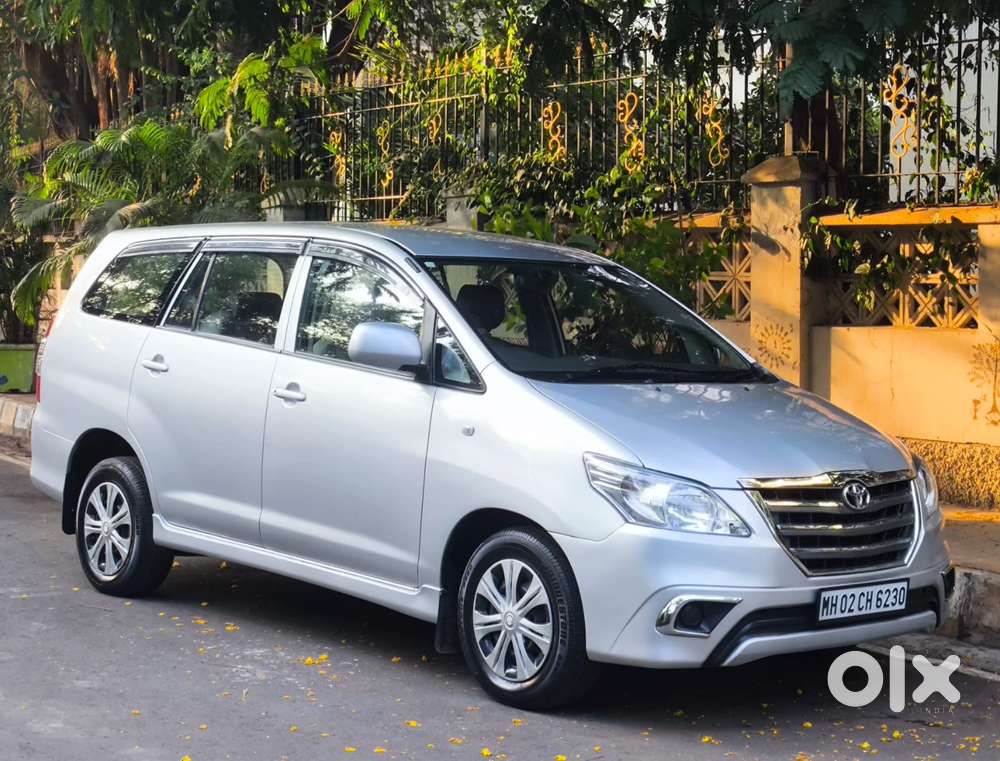 Toyota Innova 2.5 G (Diesel) 8 Seater BS IV, 2012, Diesel