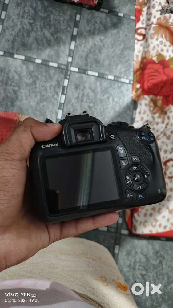 Canon 1200 D