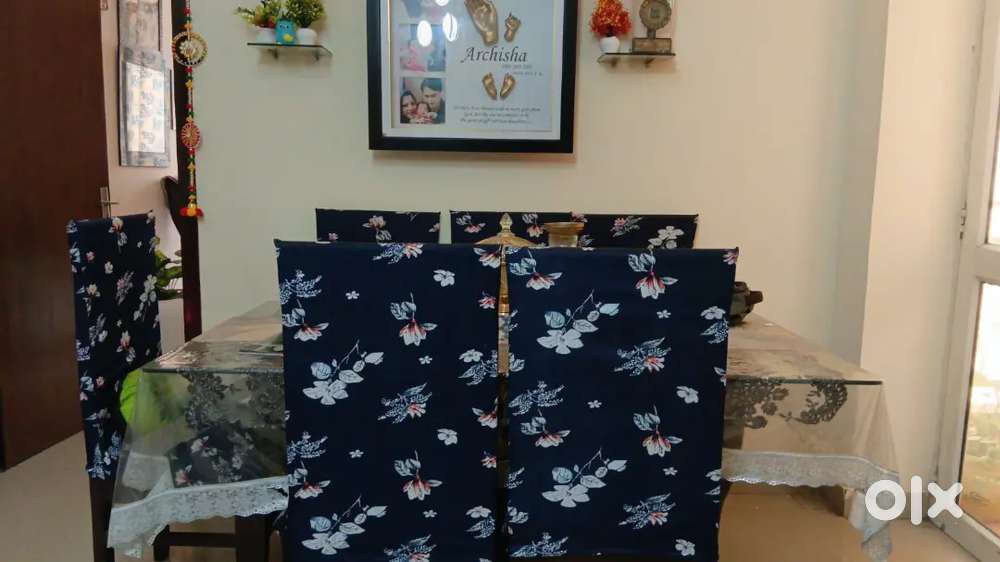 6 seater Dining table for sale