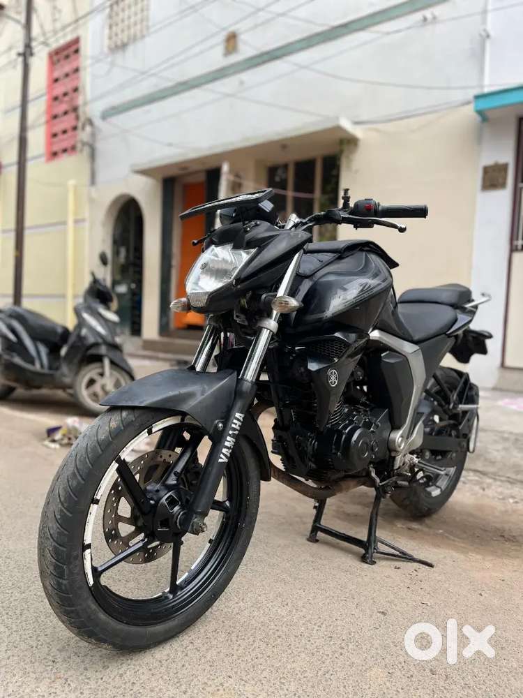 Yamaha fzv2