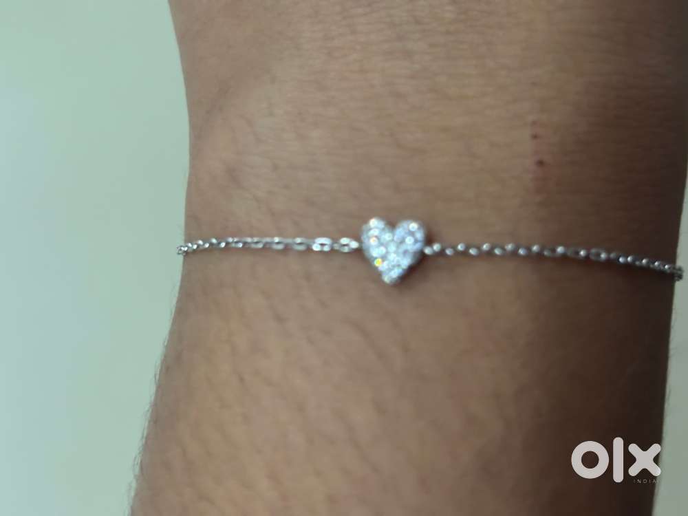 Silver heart bracelet