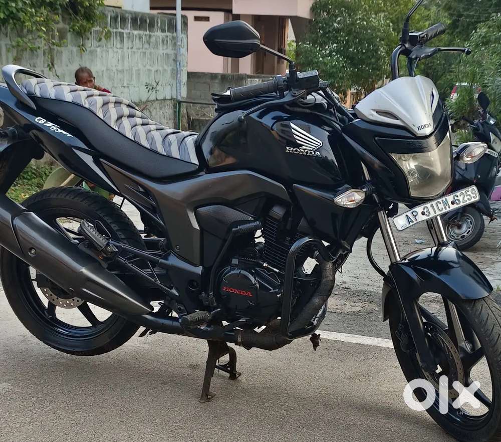 Full condition cb trigger 150 cc for sale 38,000/- only.