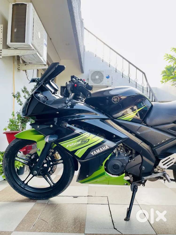Yamaha R15s Excellent condition with valid insurance. Just like new