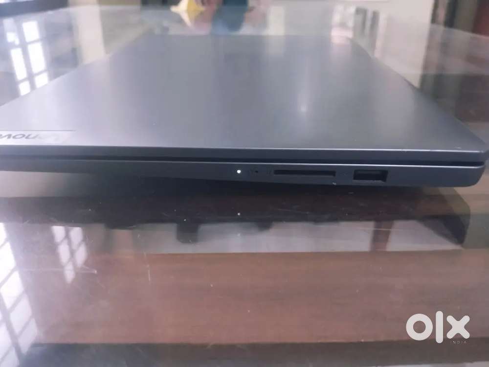 Lenovo IdeaPad Slim 3 Ryzen 5  8GB  512GB SSD  + Free LED Keyboard