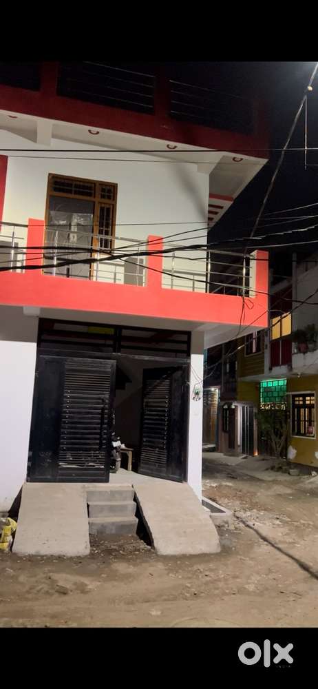 House on rent with seperate kitchen, toilet bathroom and parkin