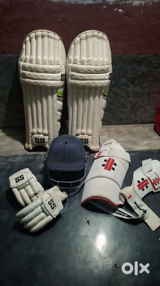 Selling Complete Cricket Kit in Good Condition