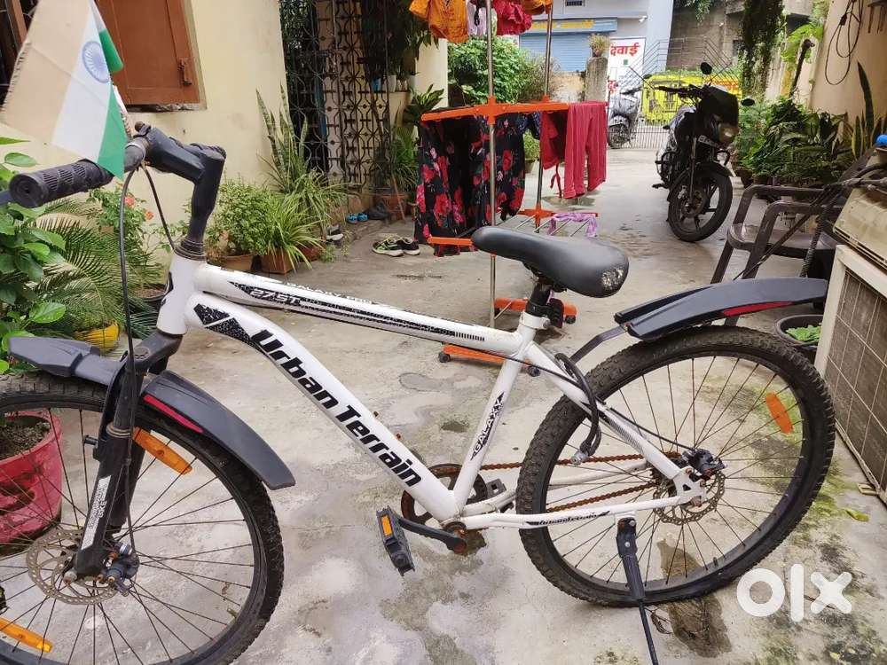 It is a very good bicycle, it has been only 1 year since I bought it.