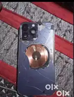 I phone xr back ful crack hai