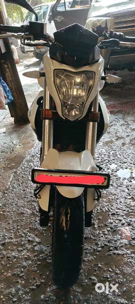 Iam selling my benelli tnt 300 it's good condition
