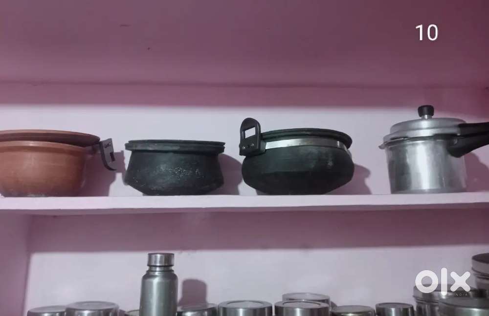 Cooker.1 newly n clay cooking wares 3 n all sale