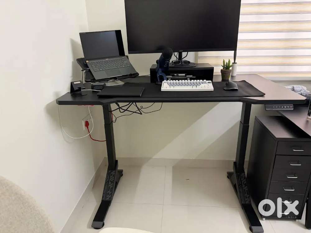 34 inch wide monitor
