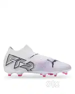 Puma Future 7 Ultimate FG/AG football boot, size 9...
