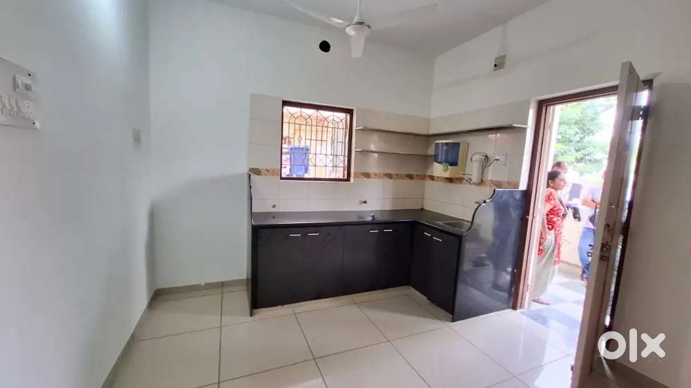 2BHK SAMIFURNISED HOUSE AVAILABLE FOR RENT NEW SAMA ROAD