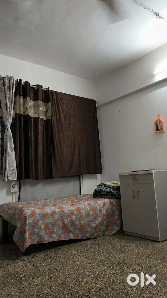 Relaxing Girls' PG Residences