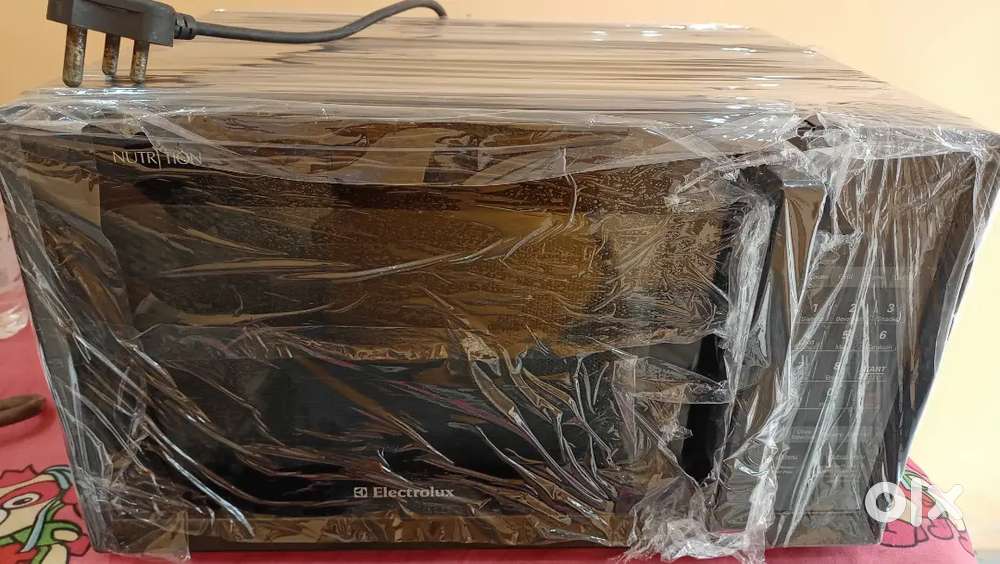 3 days old Electrolux 23 litre convection grill microwave oven