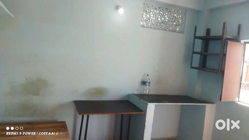 Single Room for rent students and small family