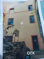950 sqft House Broadway metro station back side sale