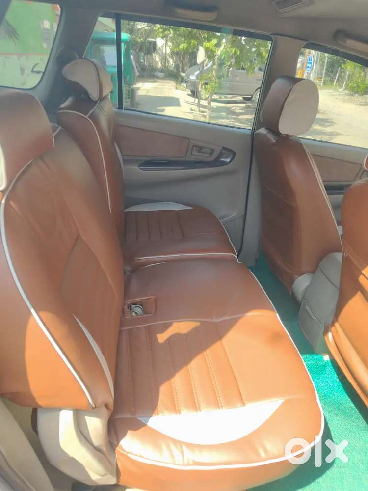 Toyota Innova 2014 liftax