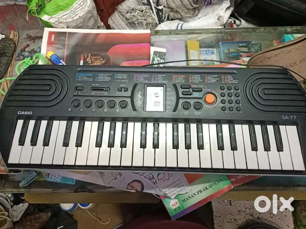 Casio SA-77 44 Key Mini Personal Keyboard
