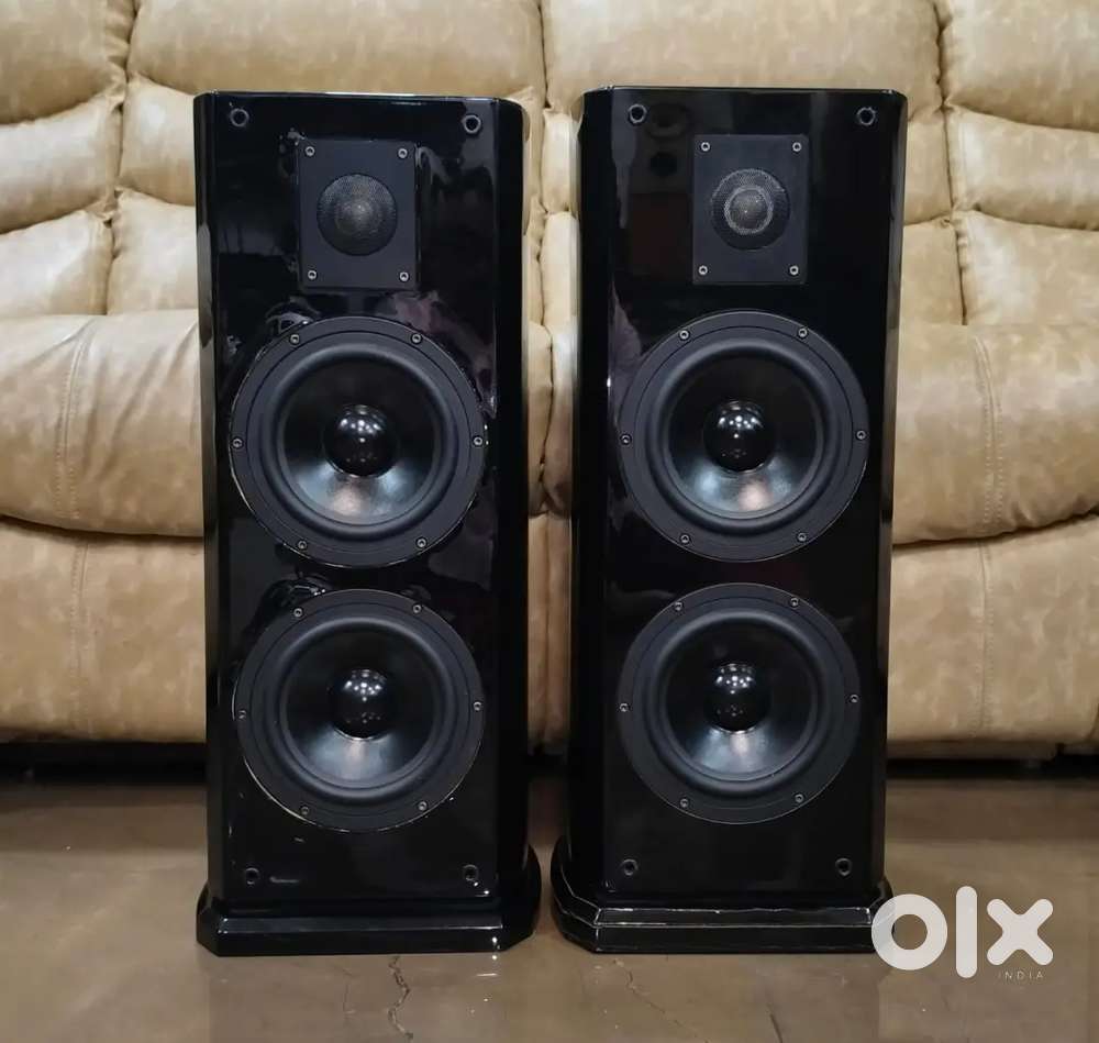 ALLEN SMITH FLOOR STAND SPEAKERS