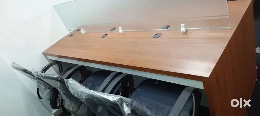 PLUG & PLAY – Fully Furnished Office AC-CCTV