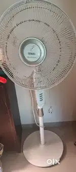 Remote control Usha pedestal fan