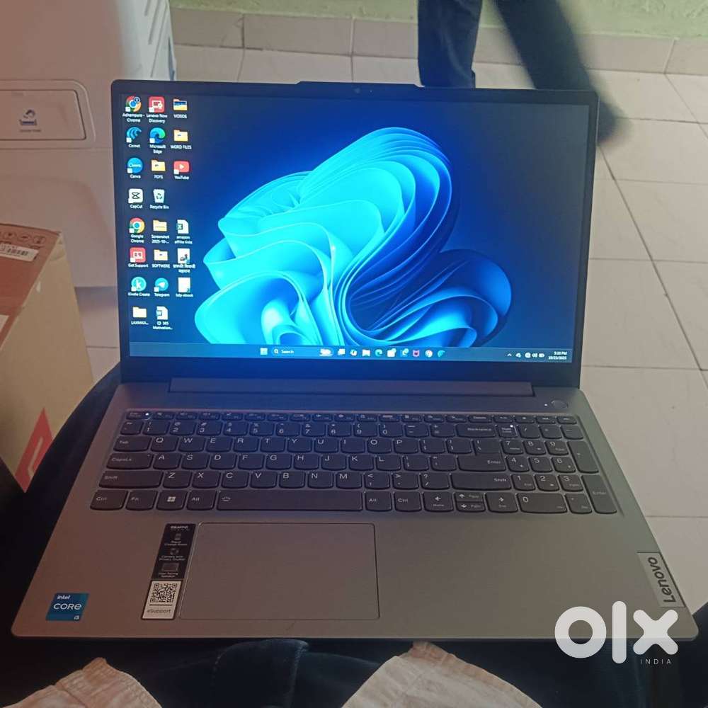 Lenovo IdeaPad slim 3 15IAH8