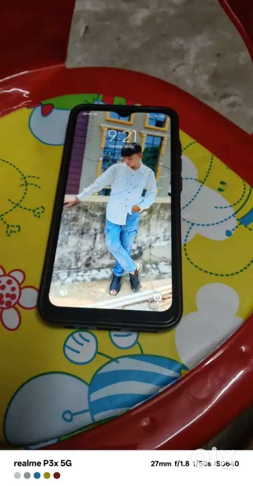 Display change hai mobile redmi 8