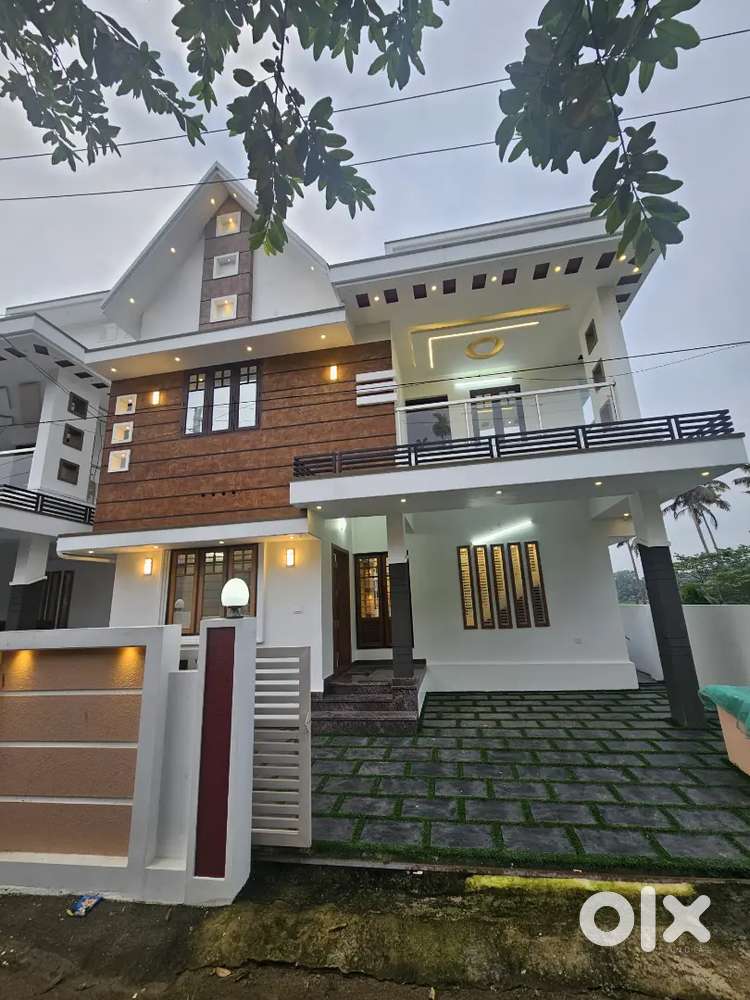 NEW HOUSE AT KAKKANAD INFOPARK THEVAKKAL POOKATTUPADY EDATHALA ALUVA