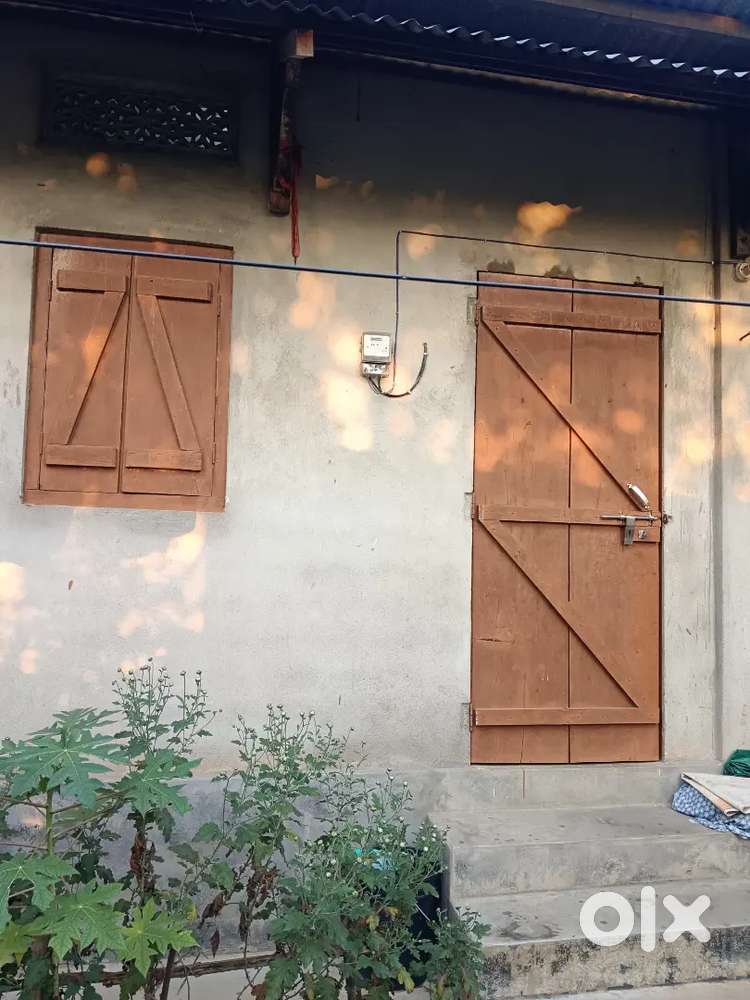 Single room for bachelor/student