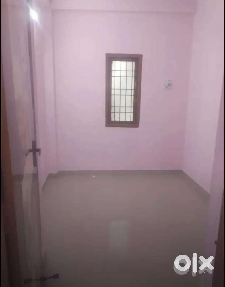 House Rent Rs.6500/- (Advance Rs.30000) (unit Rs.8) (Broker Rs.6500/-)