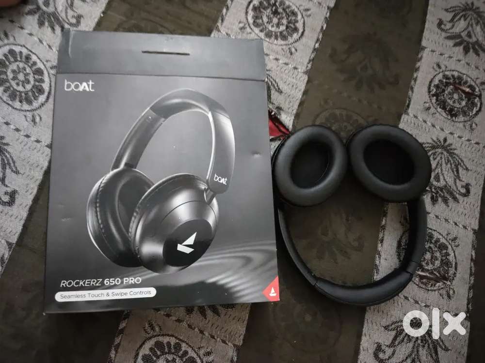Headphone. New condition non damaged with Bill and invoice