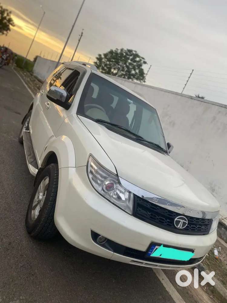 Tata Safari Storme 2014