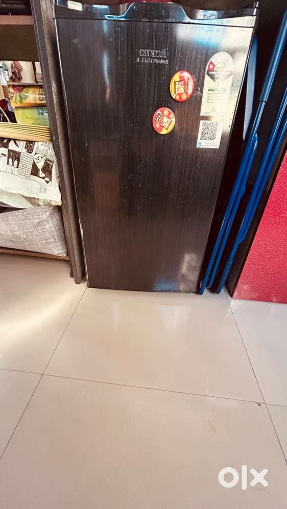 Croma 84 litres 2 star fridge 2 years used