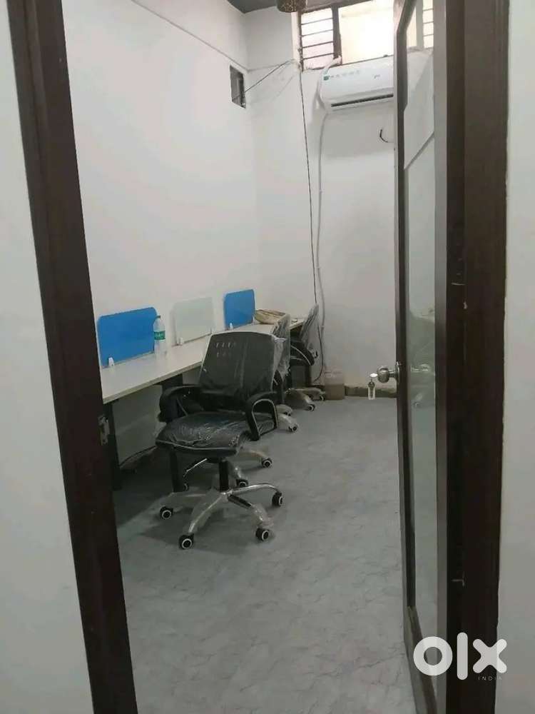 1Cabin+4Workstation.Fully Furnished Office Space For Rent In Noida.