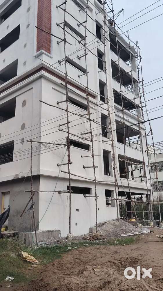 Construction site supervisor