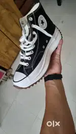 Converse  Sneakers_Shoes – Fits Size 6, 6.5 & 7