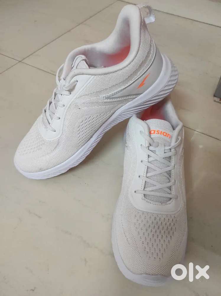 Asian white  shoes for men 9 no