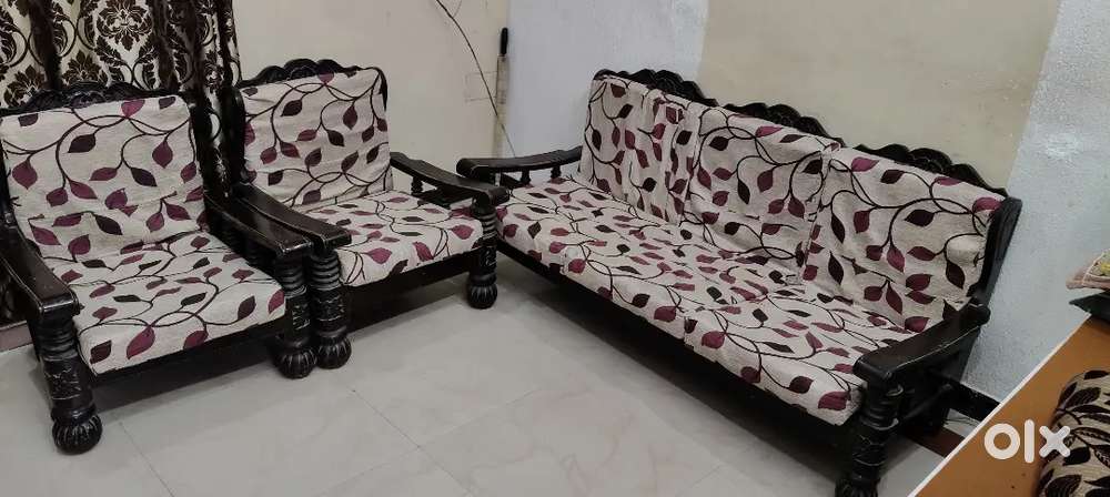 Sofa Set & Dressing Table