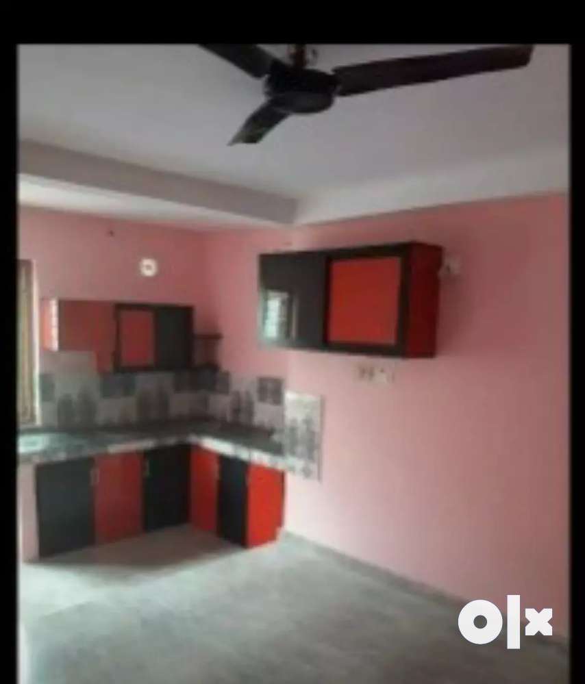 3 BHK +Kitchen for paying guest for Ladies, 100 meter form maine road,