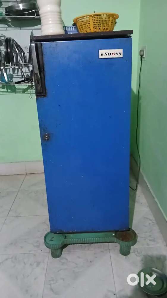 The rest is done in our fridge and this rest is under the door.