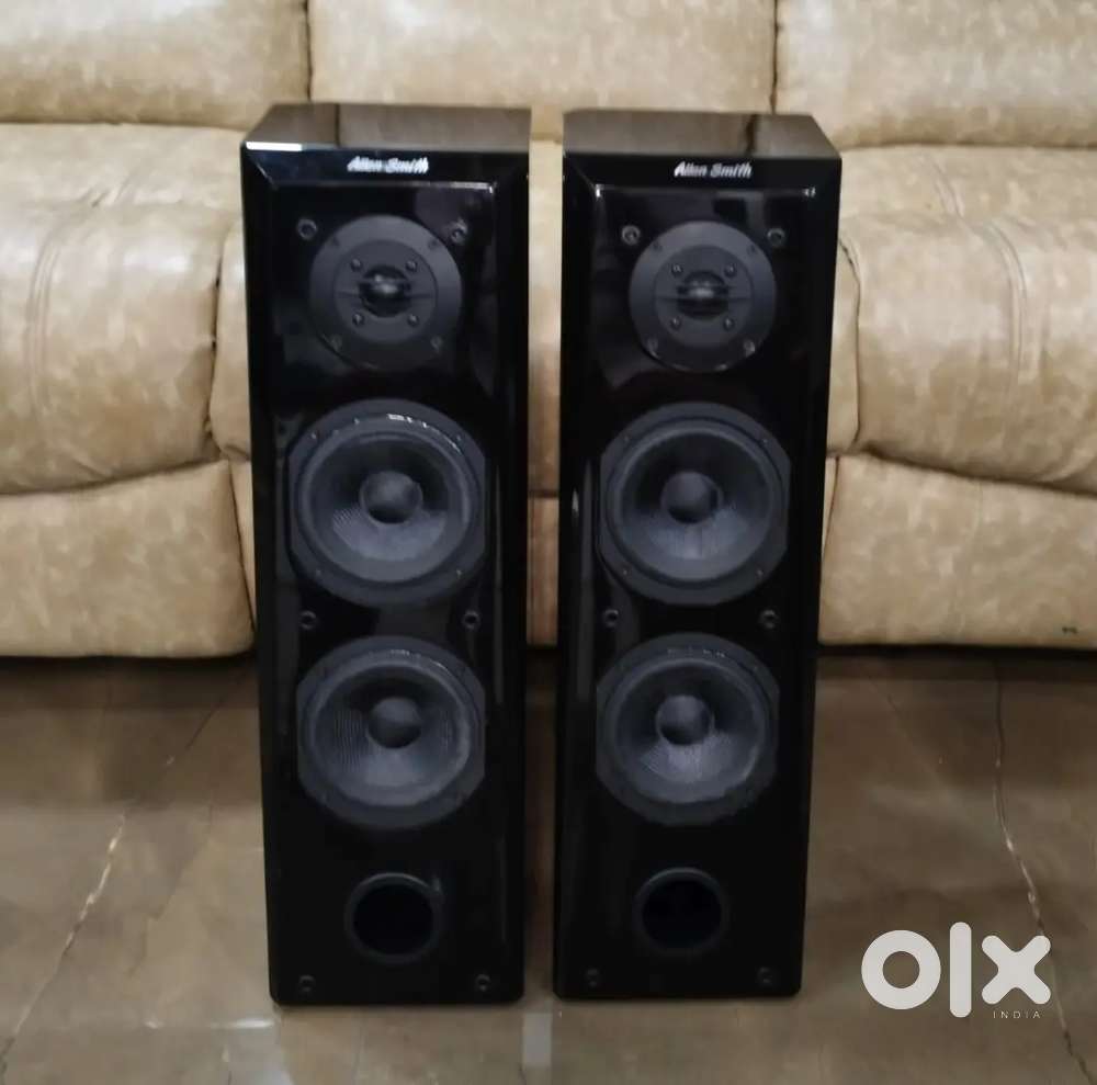 ALLEN SMITH FLOOR STAND SPEAKERS