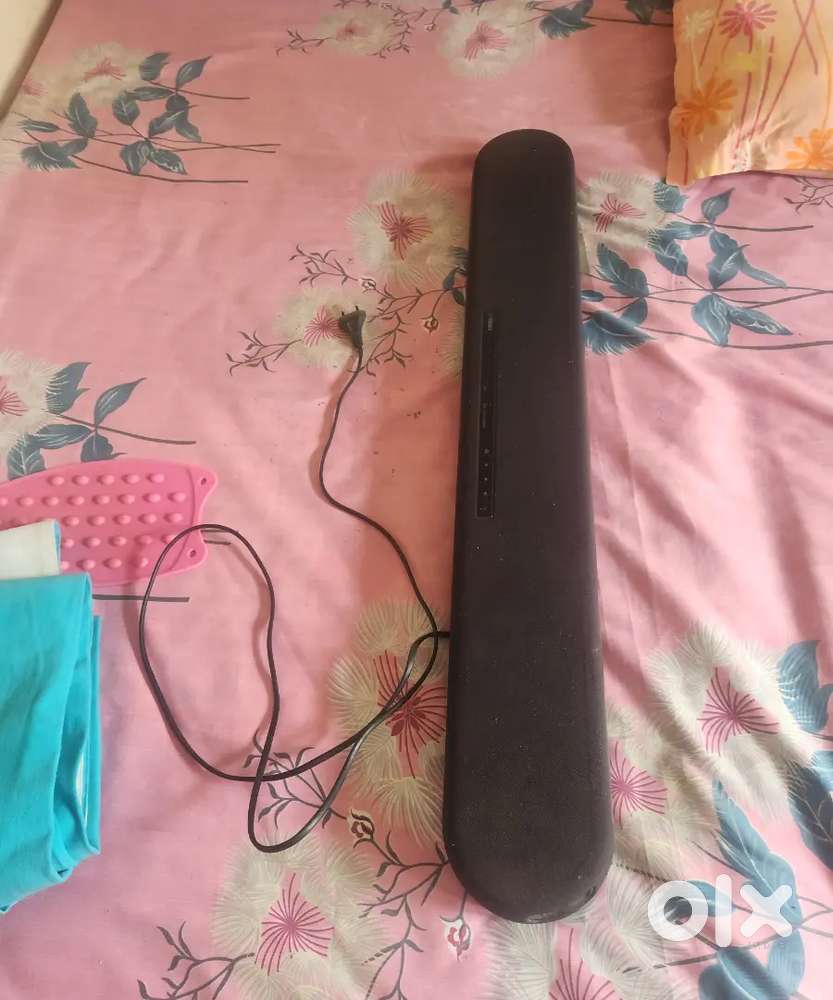 Yamaha YAS-108 SoundBar with in-Built SubWoofer (120 Watts, DTS dolby