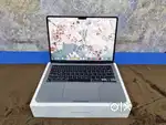 M2 Chipset in Apple Warranty (With Box) 100% Battery Apple Macbook Air