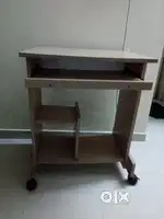 Computer table