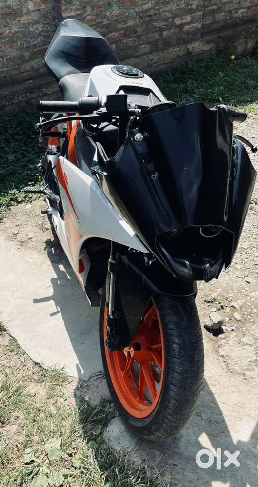 Rc 200 in mint condition